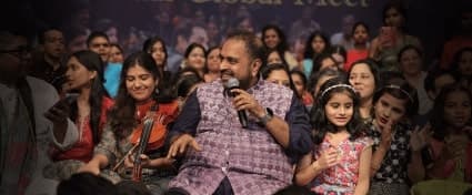 Padma Shri Shankar Mahadevan with a group of enthusiastic students 